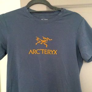 Arcteryx tee great condition